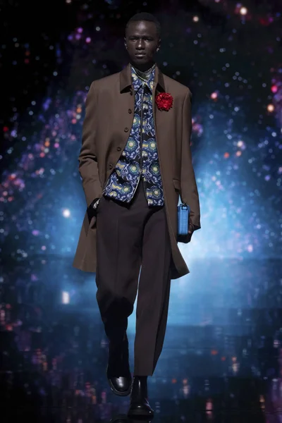 Look 29